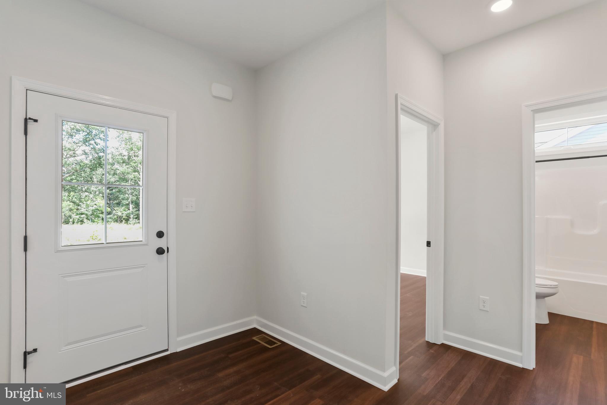 MIDDLE CREEK VISTAS - Residential