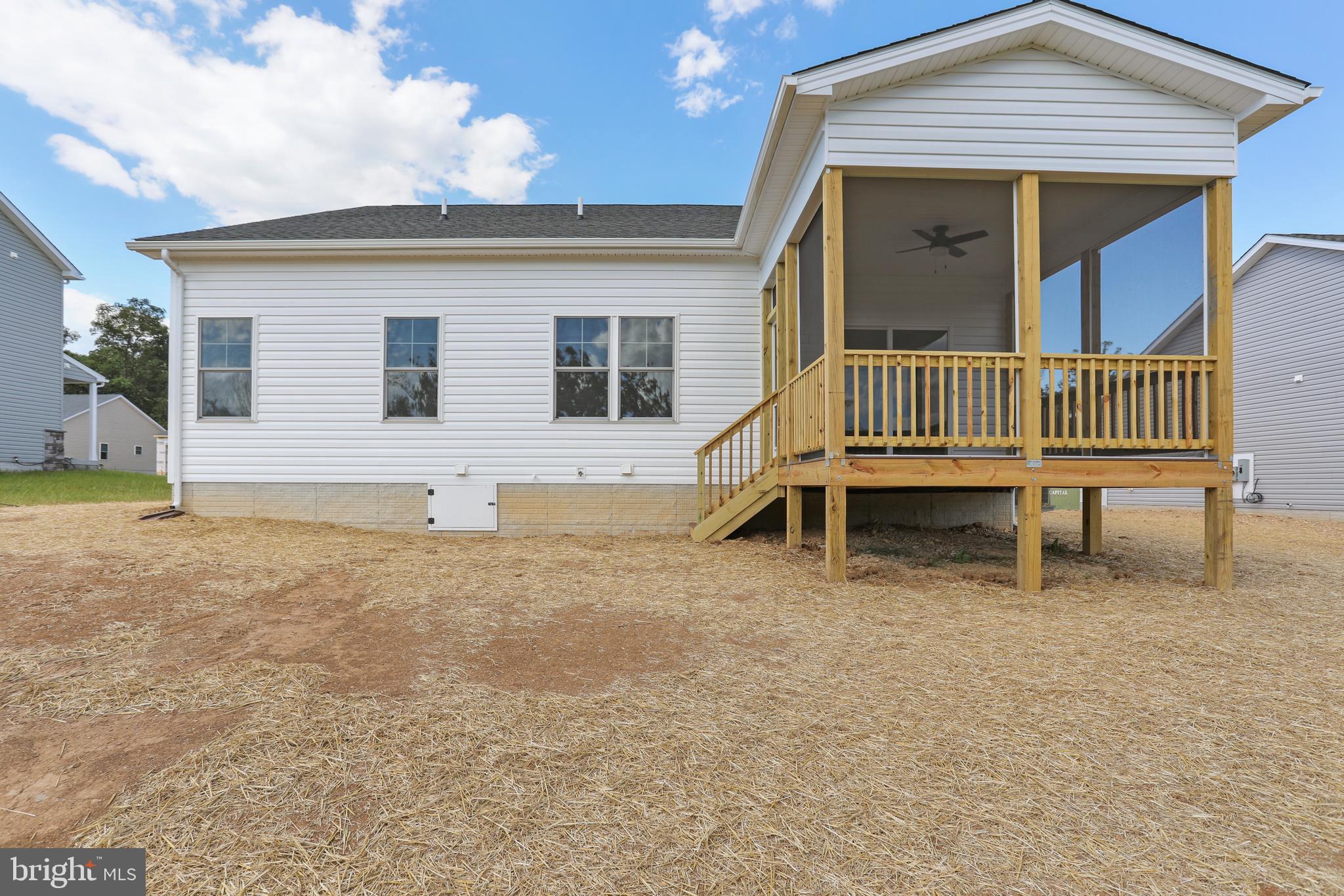 MIDDLE CREEK VISTAS - Residential