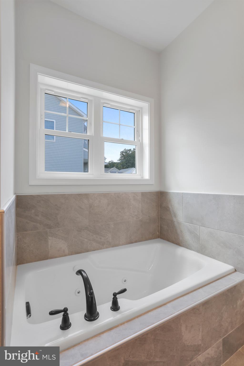 MIDDLE CREEK VISTAS - Residential