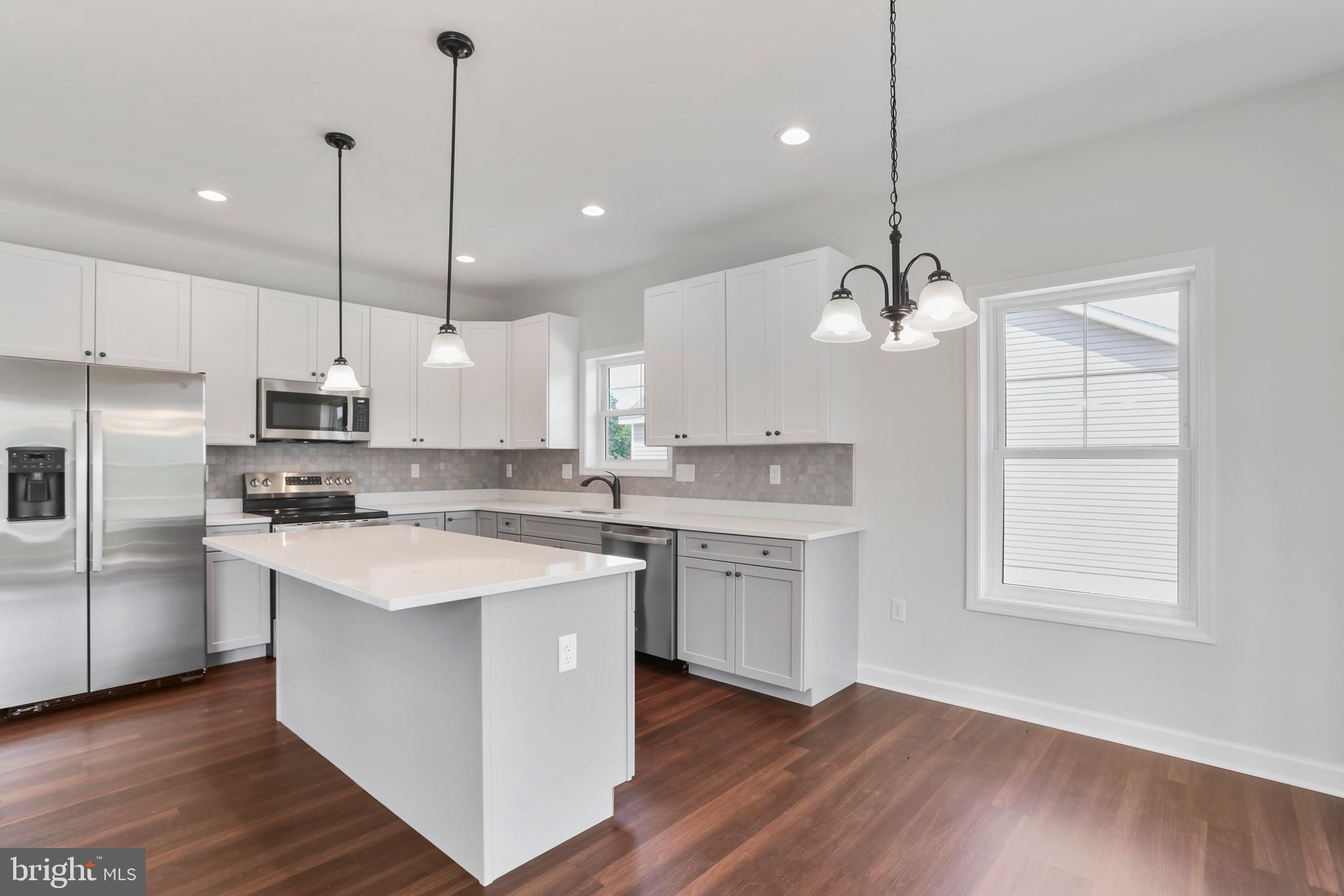 MIDDLE CREEK VISTAS - Residential