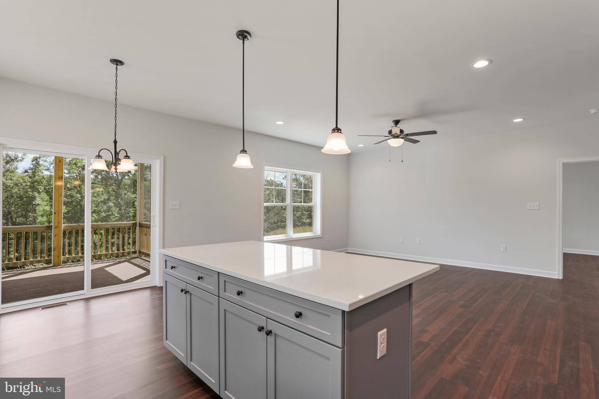 MIDDLE CREEK VISTAS - Residential