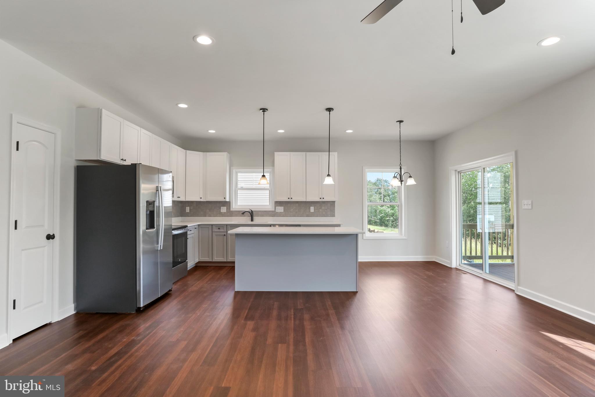 MIDDLE CREEK VISTAS - Residential