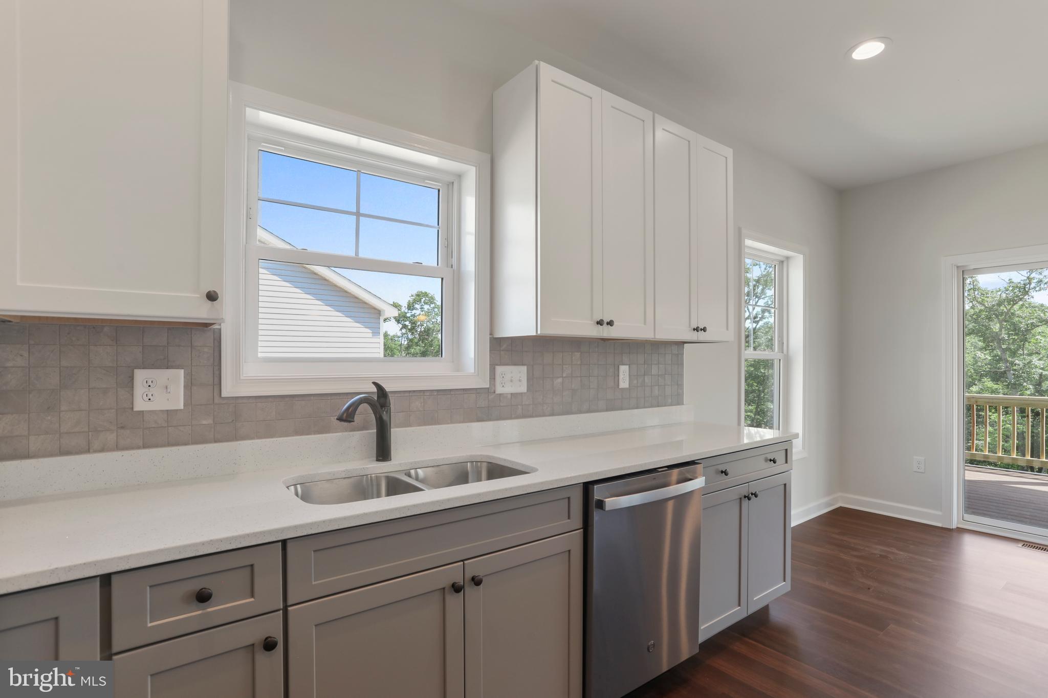 MIDDLE CREEK VISTAS - Residential