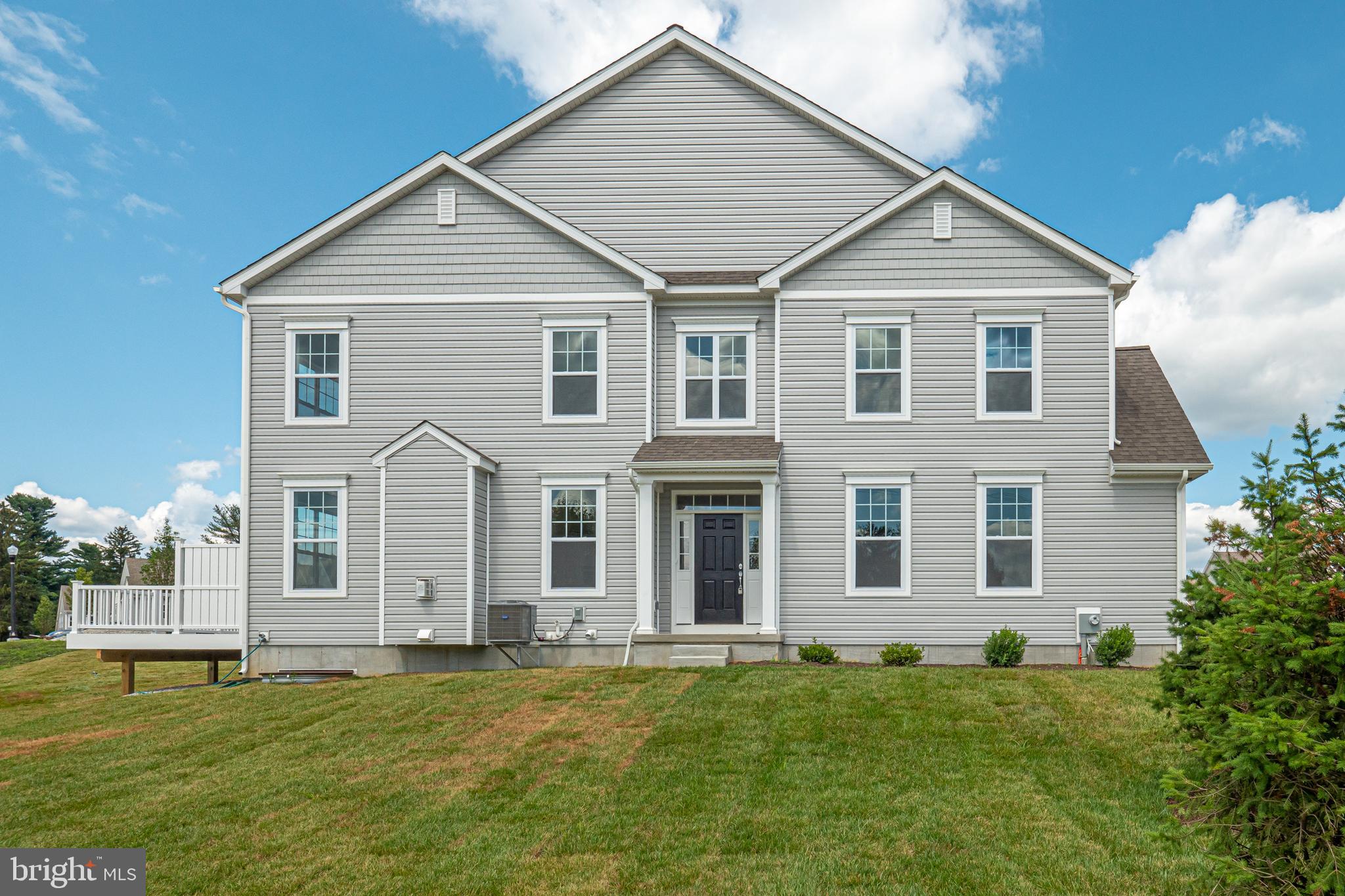 EAST VILLAGE - Residential