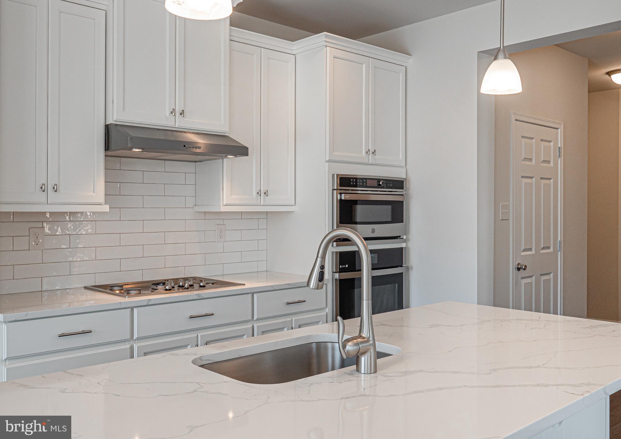 EAST VILLAGE - Residential