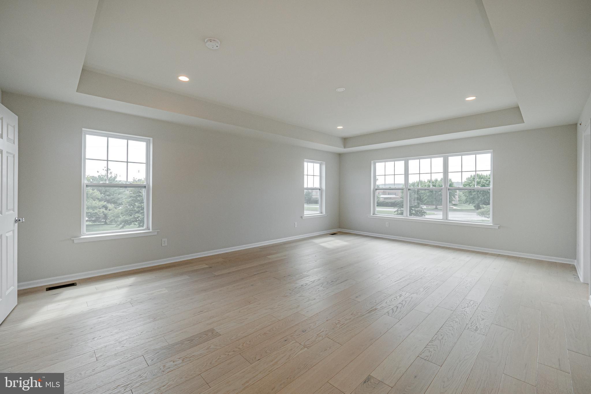 EAST VILLAGE - Residential