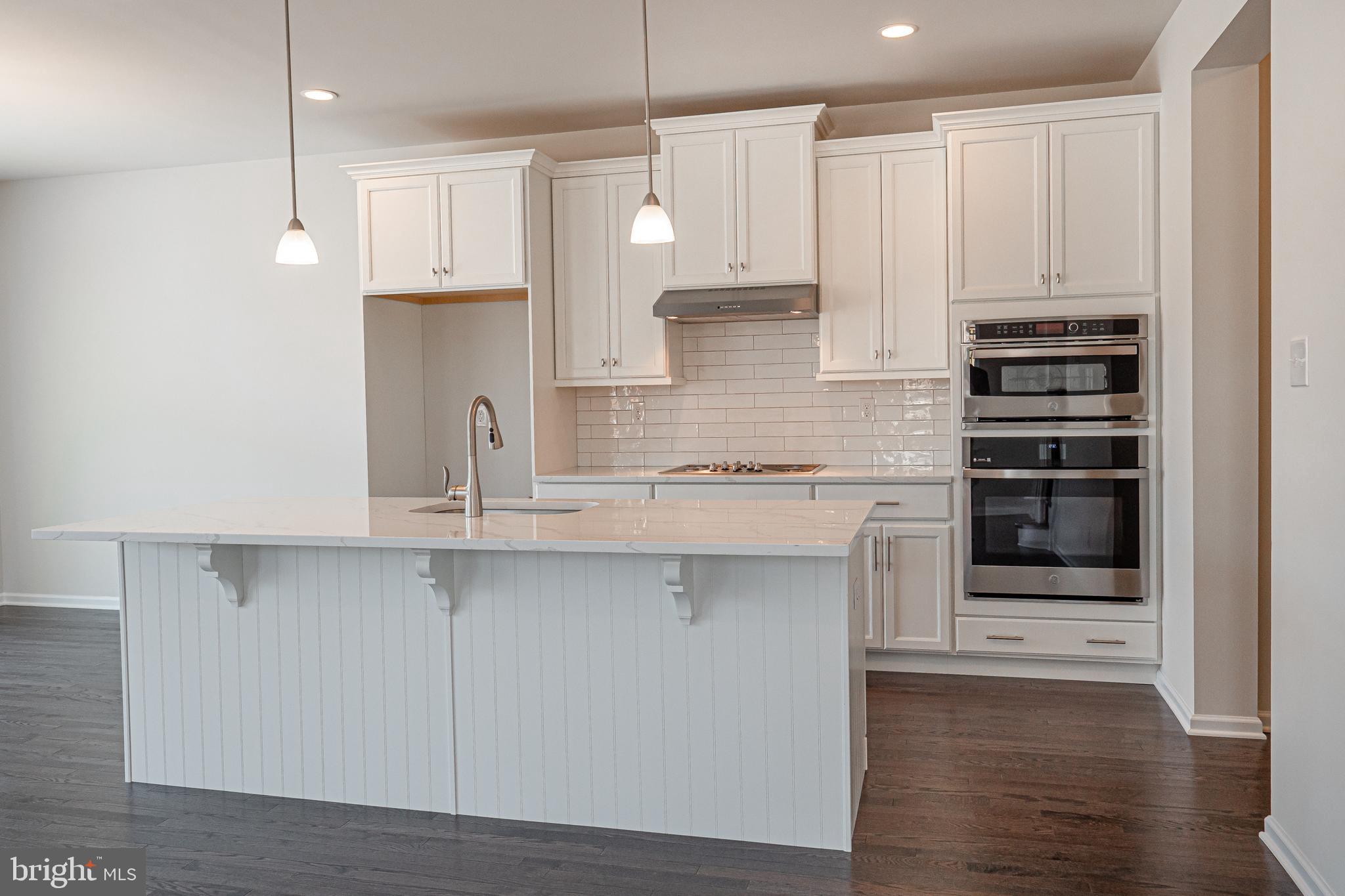 EAST VILLAGE - Residential