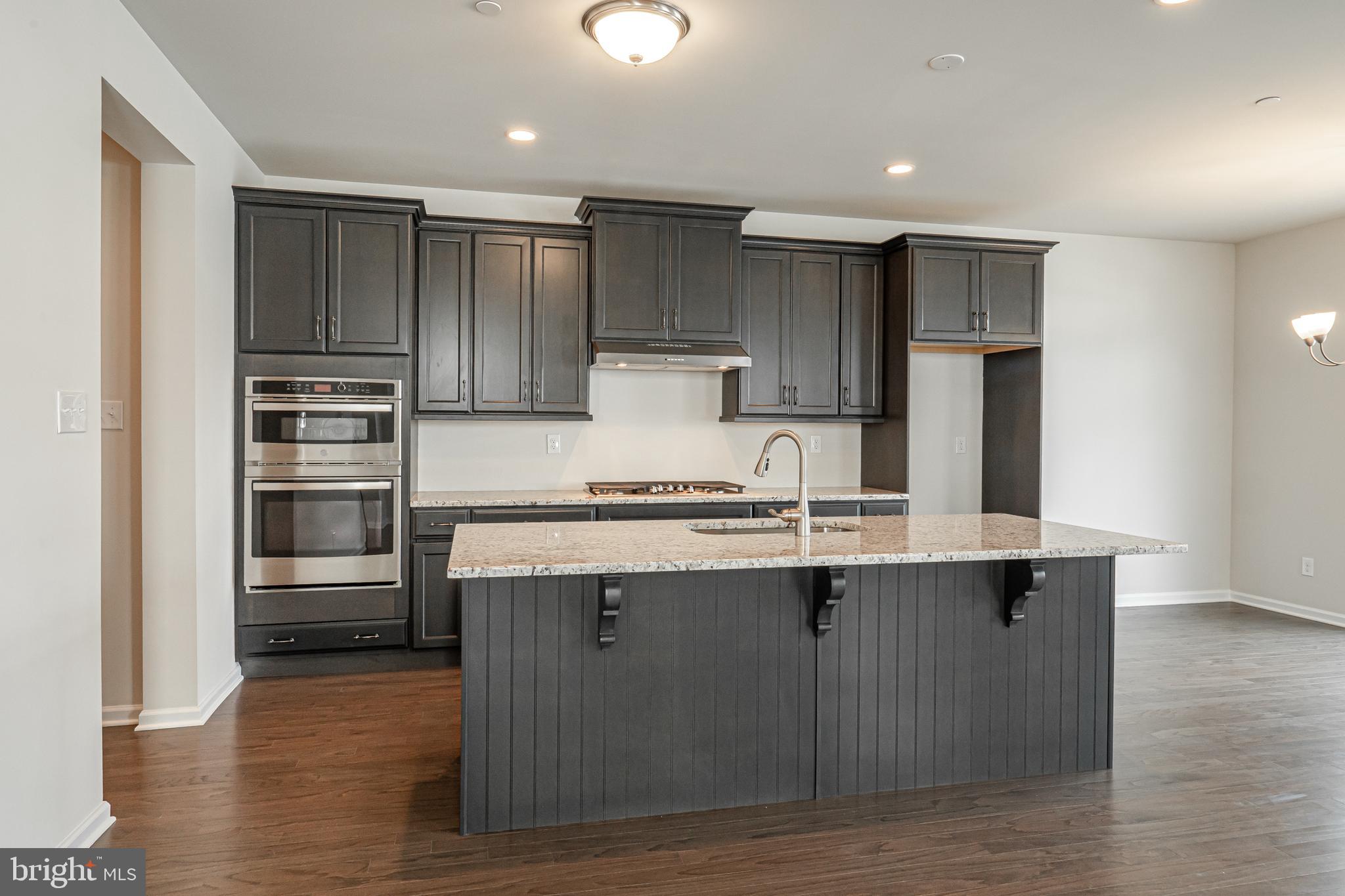 EAST VILLAGE - Residential