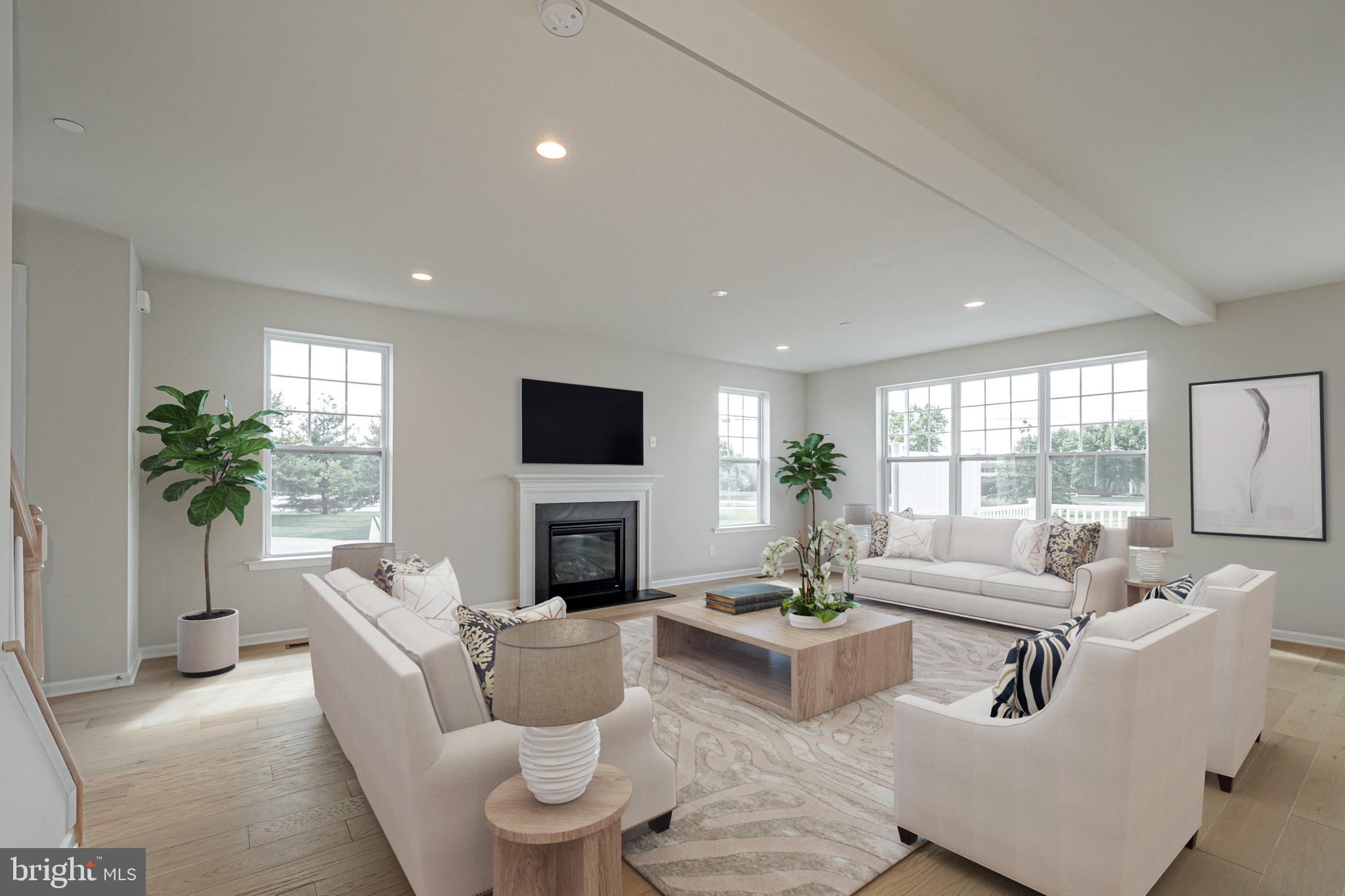 EAST VILLAGE - Residential