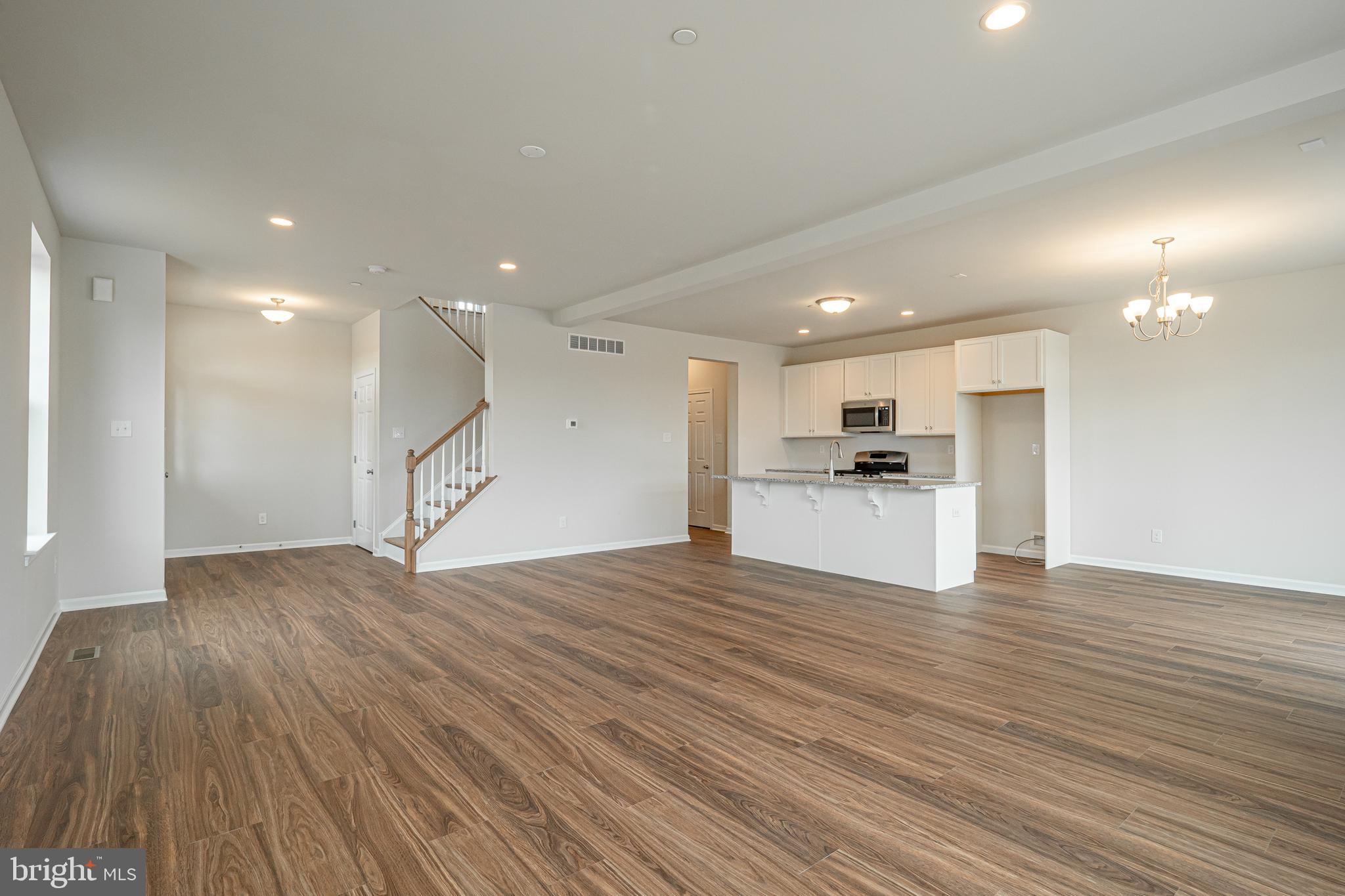 EAST VILLAGE - Residential