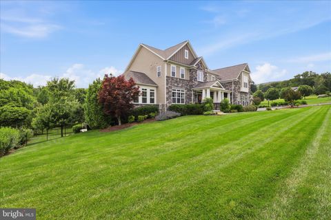 Homes For Sale - 5801 Iroquois Place<br/> FREDERICK, MD 21702