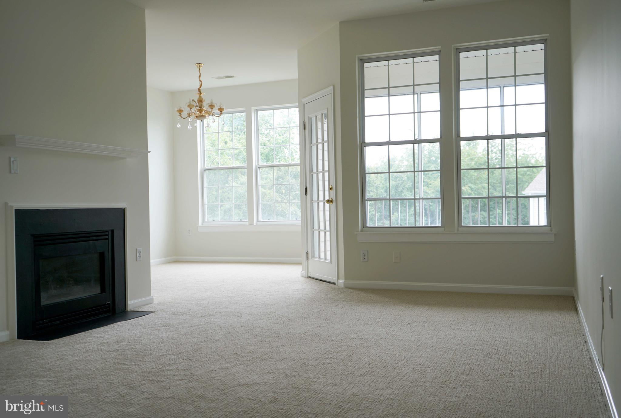 12004 AMBER RIDGE CIRCLE B-303