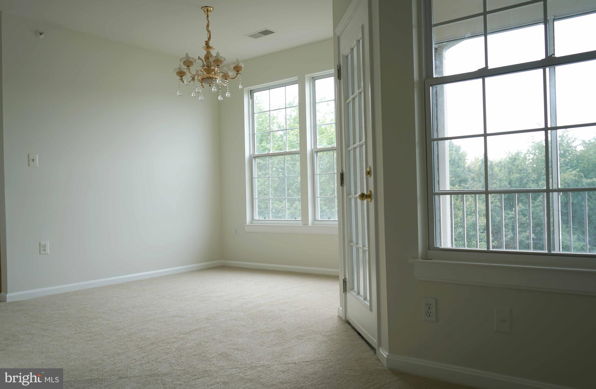 12004 AMBER RIDGE CIRCLE B-303