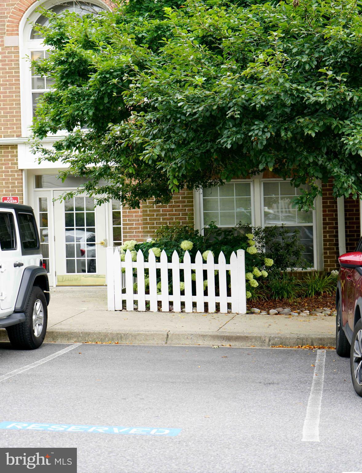 Welcome to a beautifully updated 3-bedroom condo in the heart of Germantown! Freshly painted throughout and featuring brand-new carpet, this spacious home offers a clean, modern feel. Enjoy cooking in a kitchen with updated appliances, floor and plenty of cabinet space. The open floor plan is perfect for everyday living or entertaining. Ideally located just minutes from I-270, shopping centers, restaurants, and public transportation—convenience is at your doorstep. Don't miss this move-in ready gem!