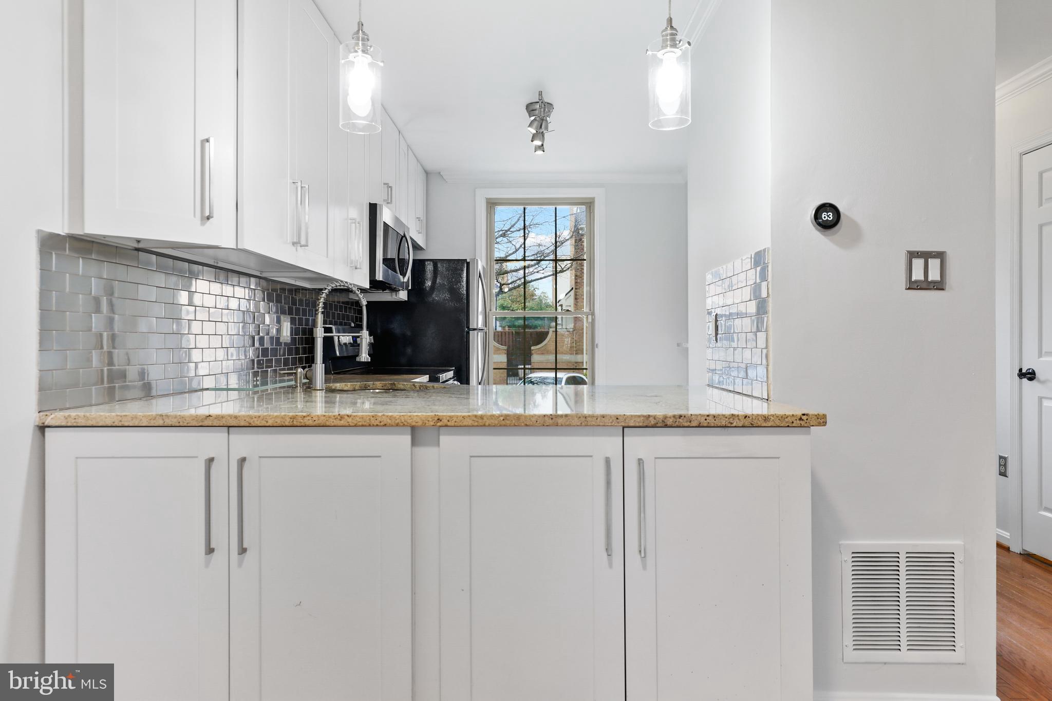 CANTON SQUARE - Residential