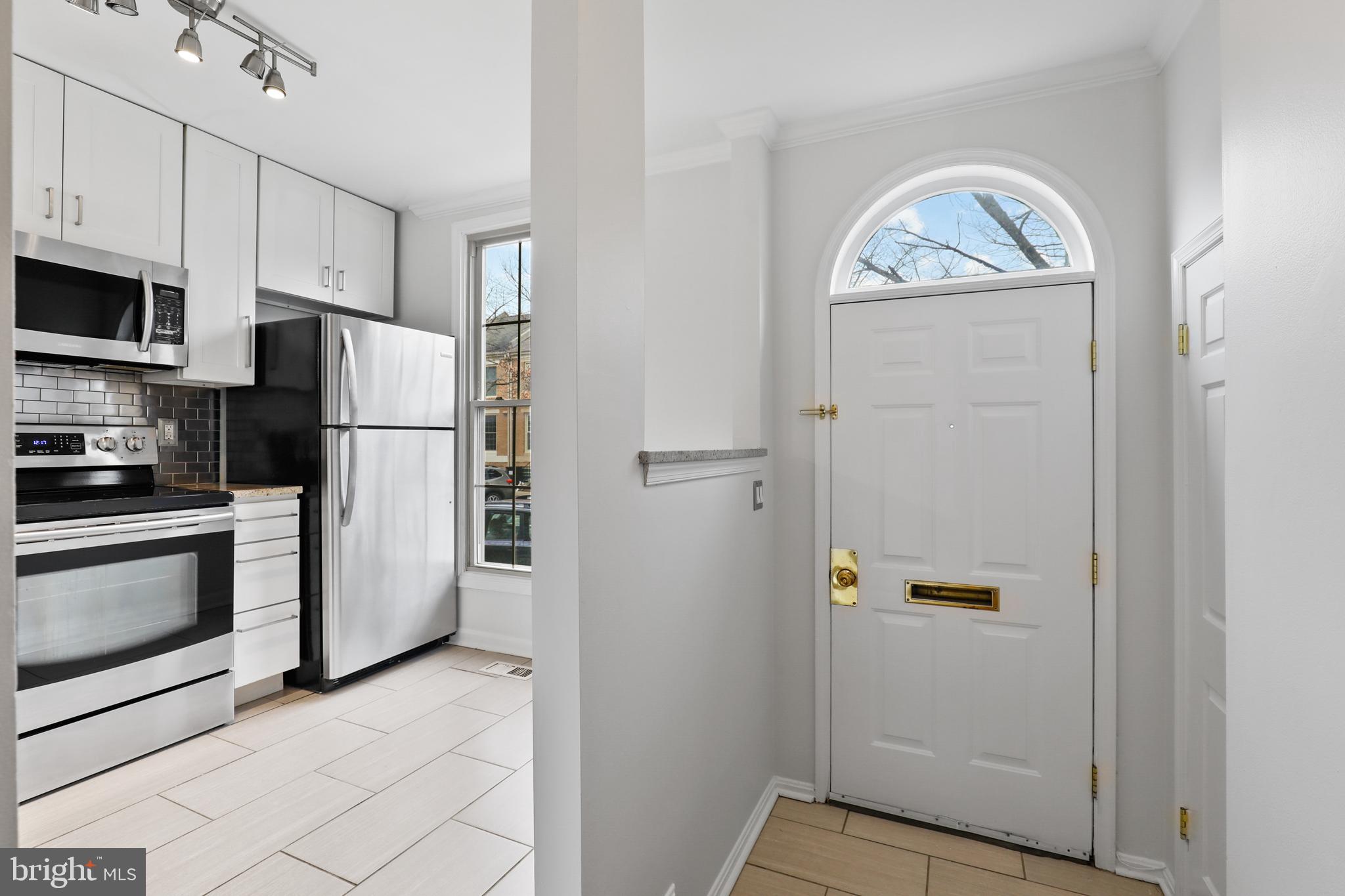 CANTON SQUARE - Residential