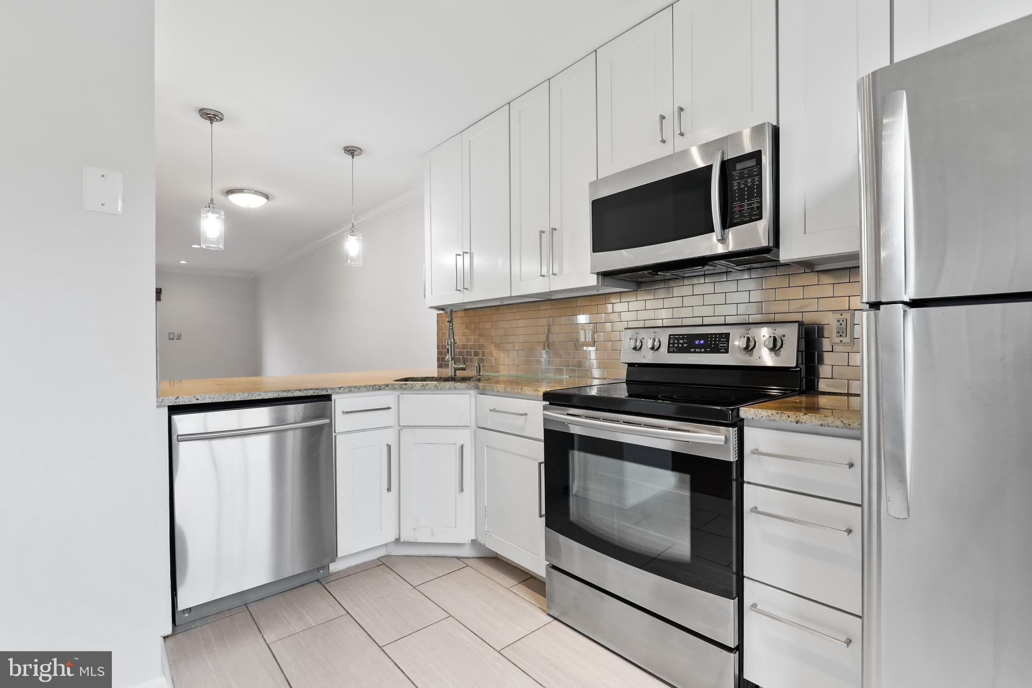 CANTON SQUARE - Residential