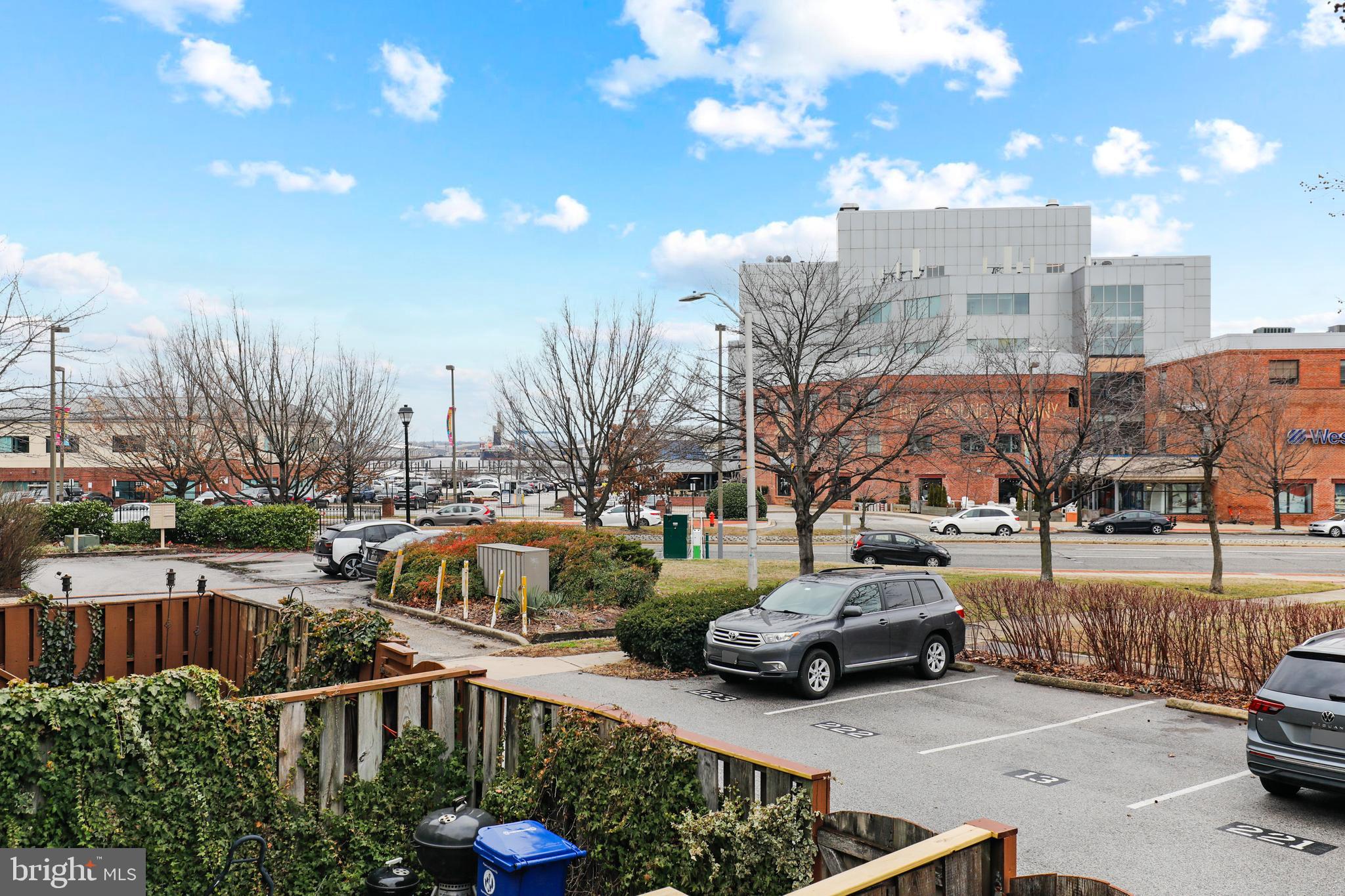 CANTON SQUARE - Residential