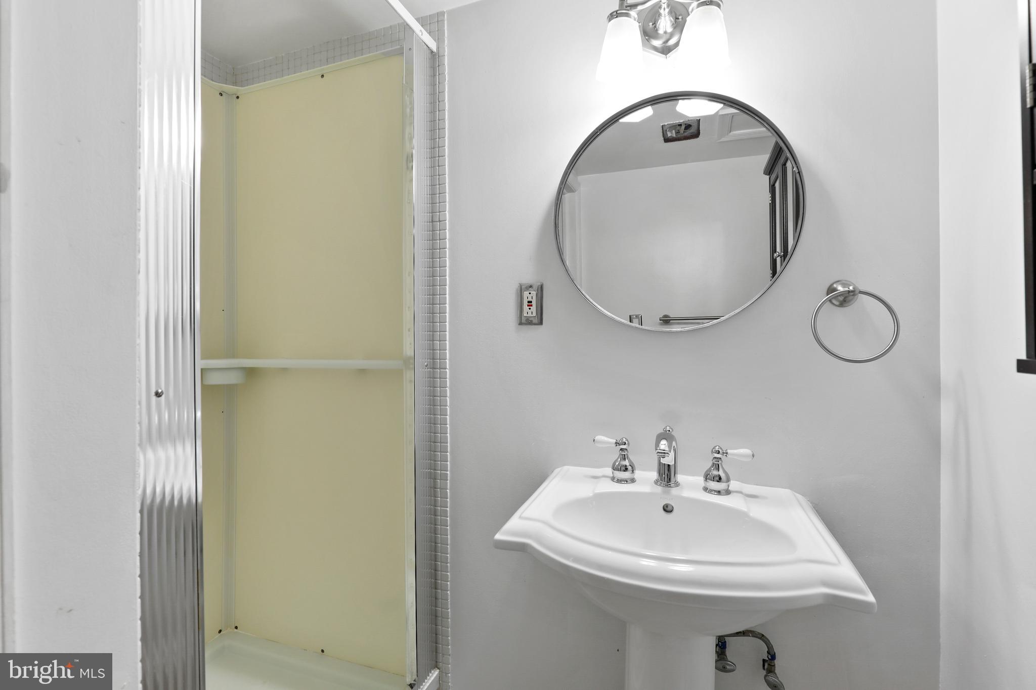 CANTON SQUARE - Residential