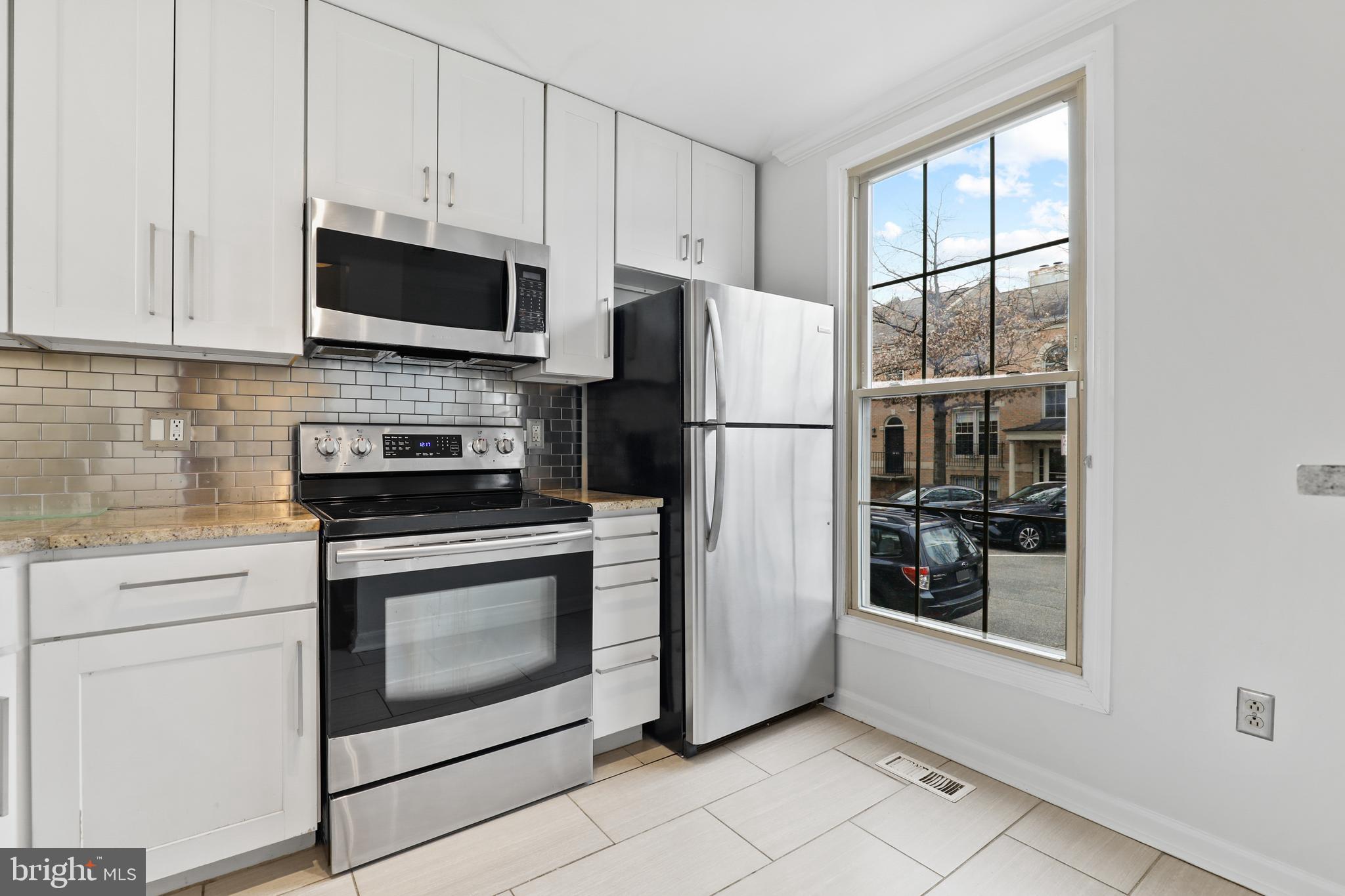 CANTON SQUARE - Residential