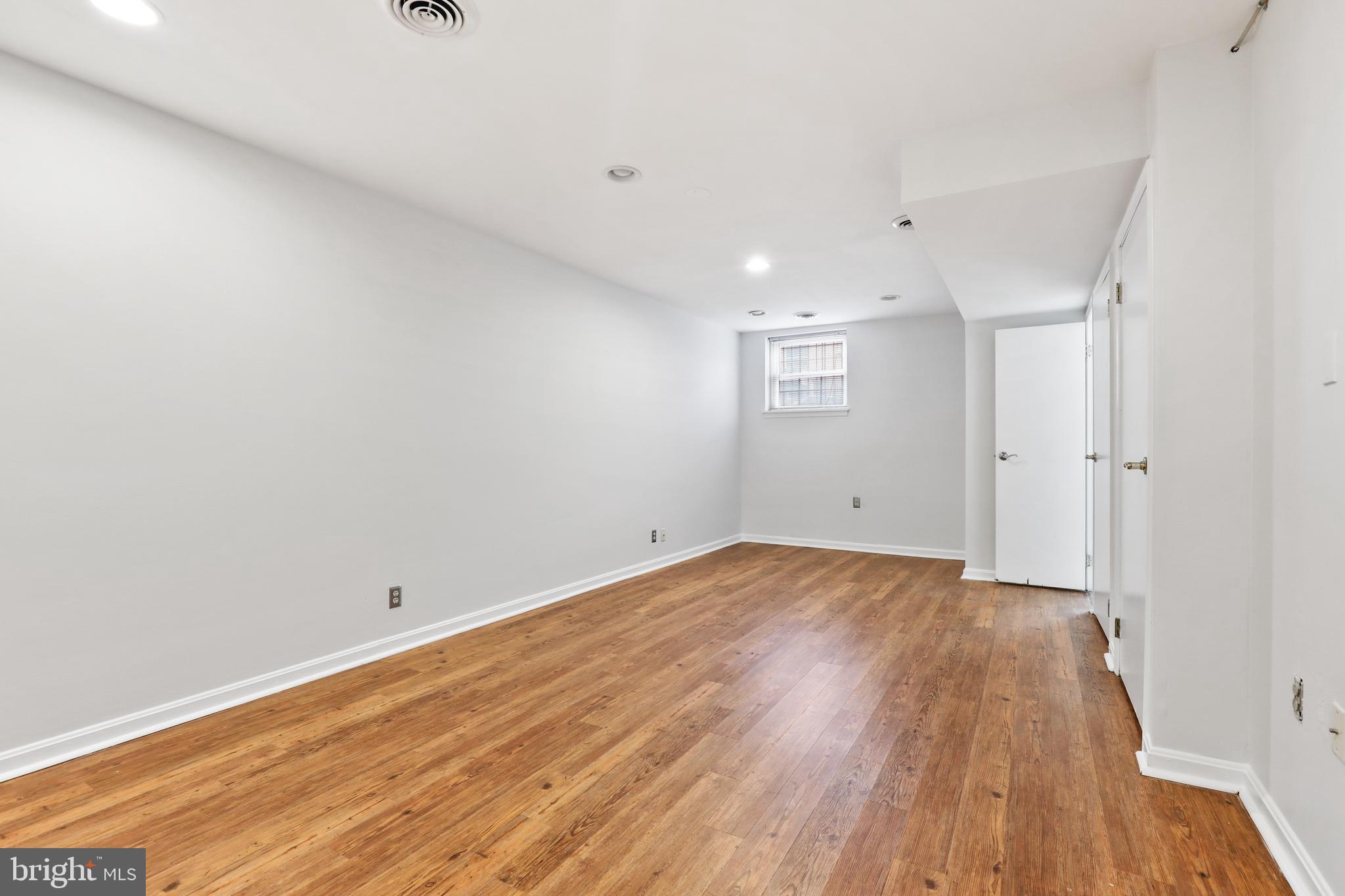 CANTON SQUARE - Residential