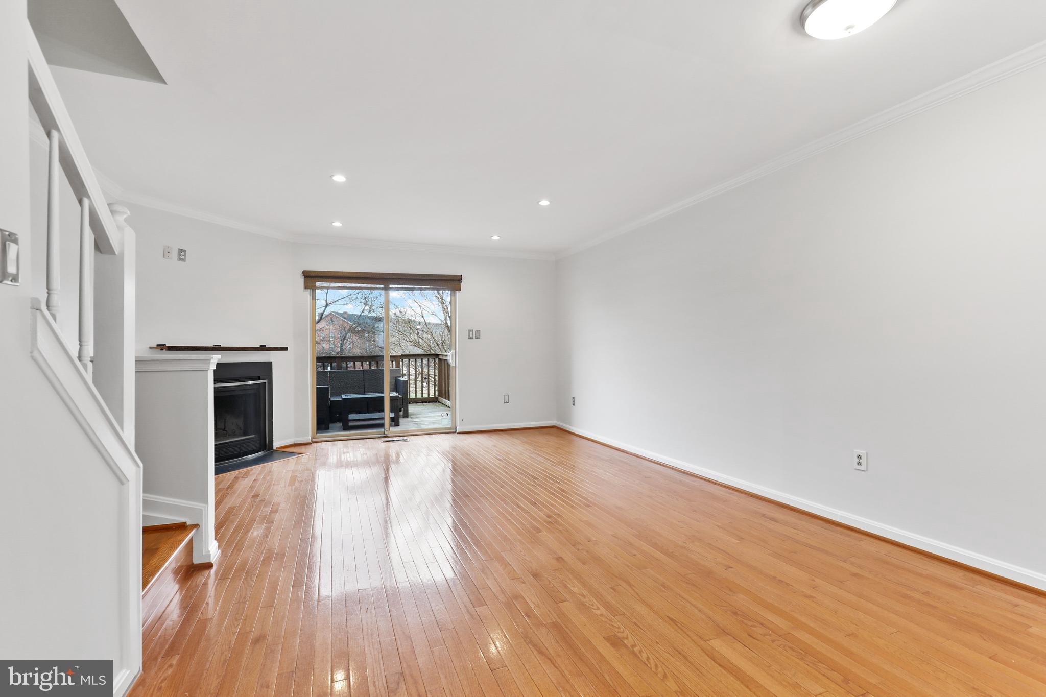 CANTON SQUARE - Residential