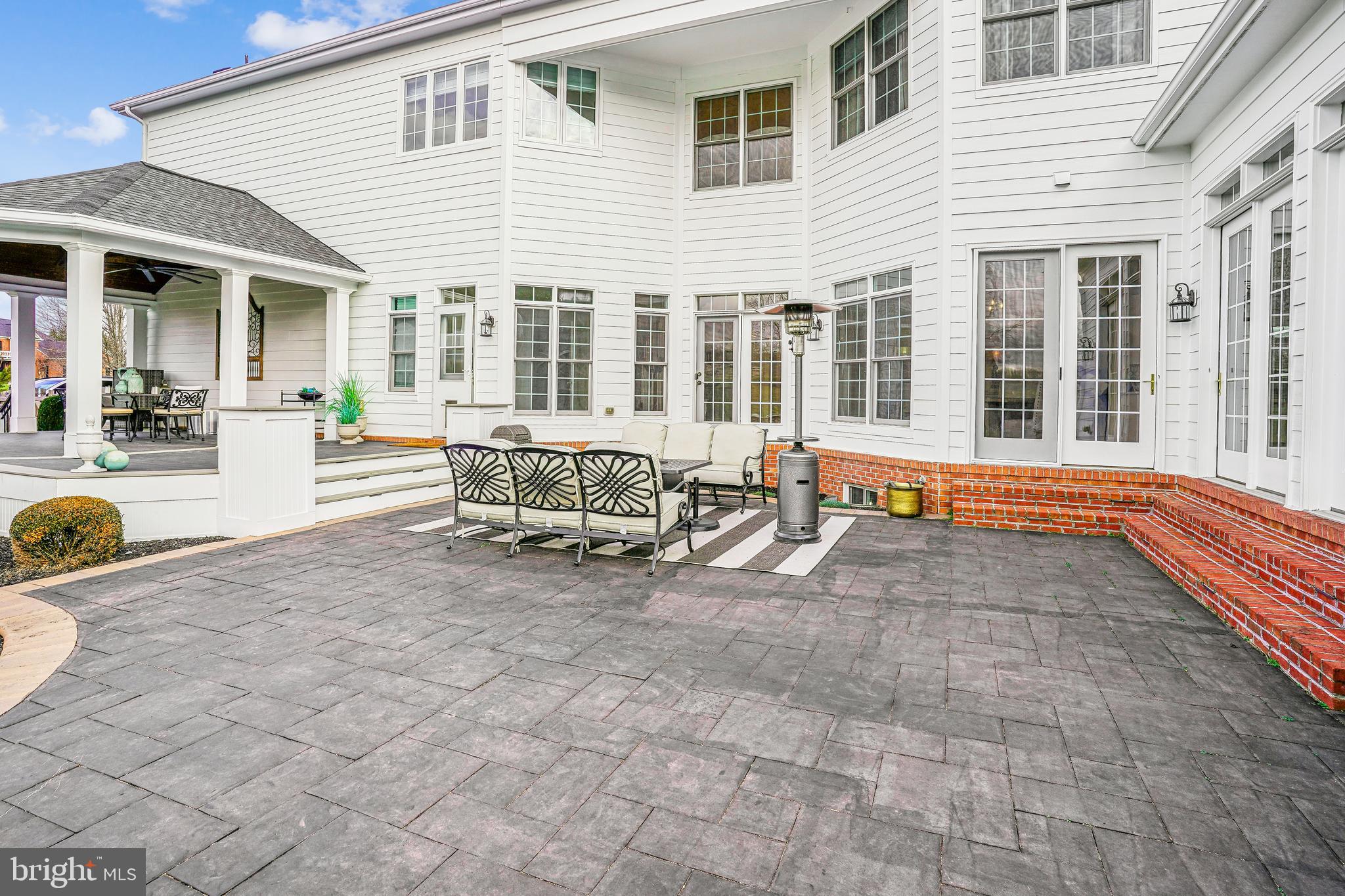 ROKEBY FARM - Residential