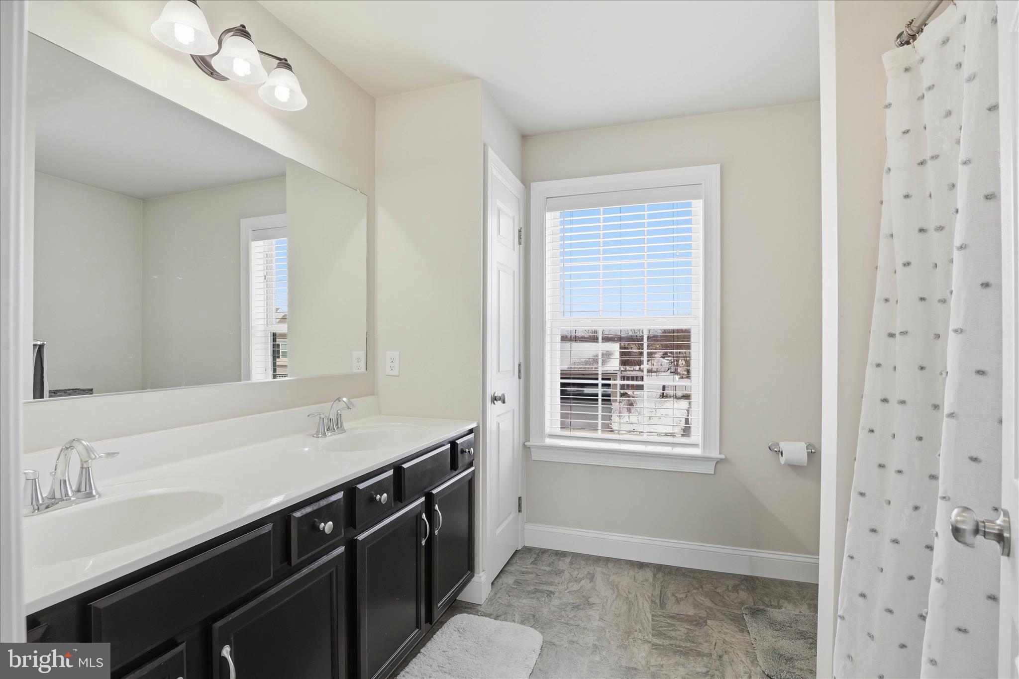 AUTUMN HILLS - Residential