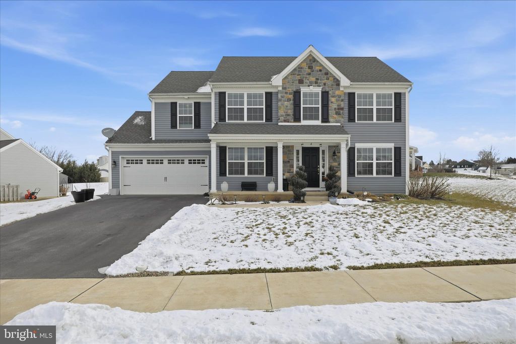Photo of 4 Acorn Court, EPHRATA, PA 17522 (MLS # PALA2078950)