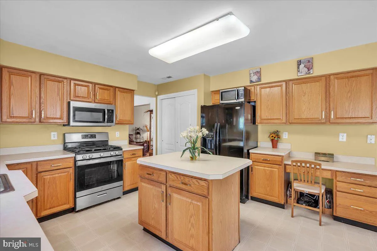 Sewell, New Jersey 08080, United States, 4 Bedrooms Bedrooms, ,3 BathroomsBathrooms,Residential,Active,108049