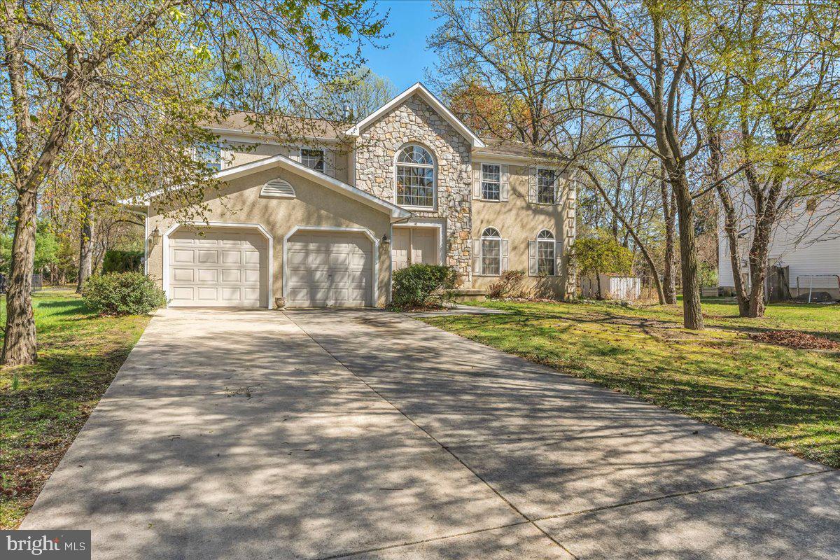 16 ARMITAGE COURT