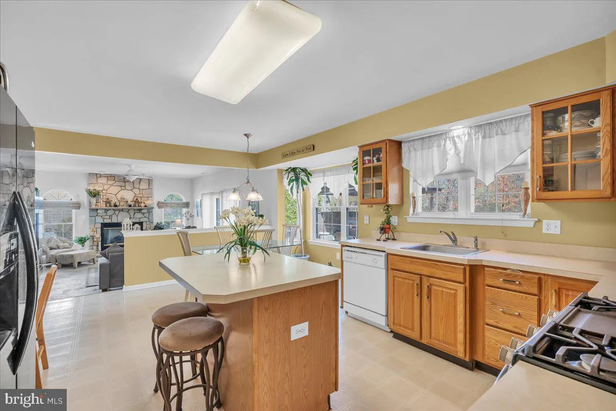 Sewell, New Jersey 08080, United States, 4 Bedrooms Bedrooms, ,3 BathroomsBathrooms,Residential,Active,108049