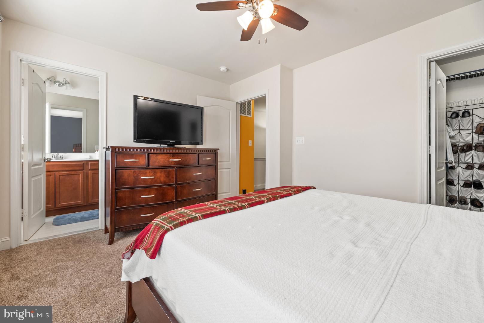 TRIANGLE HIGHLANDS CONDO - Residential