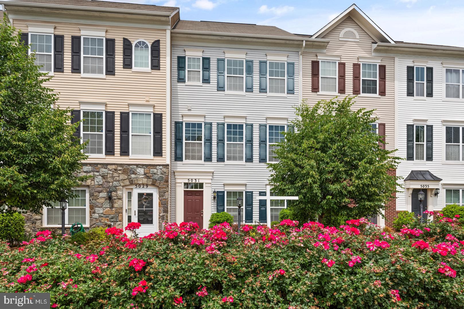 TRIANGLE HIGHLANDS CONDO - Residential