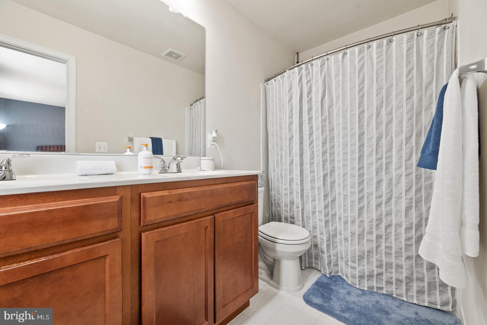 TRIANGLE HIGHLANDS CONDO - Residential