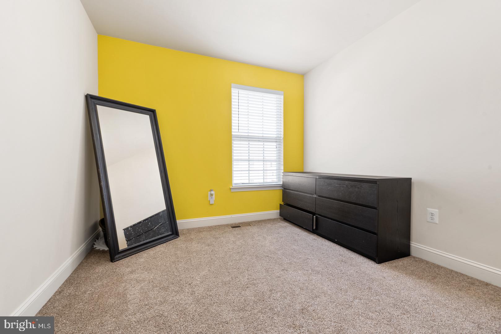 TRIANGLE HIGHLANDS CONDO - Residential