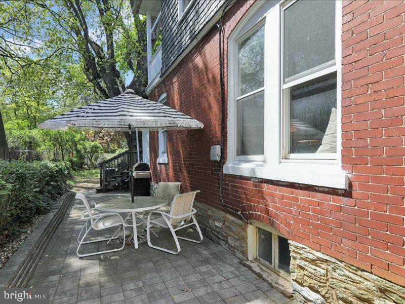 207 S 2ND STREET