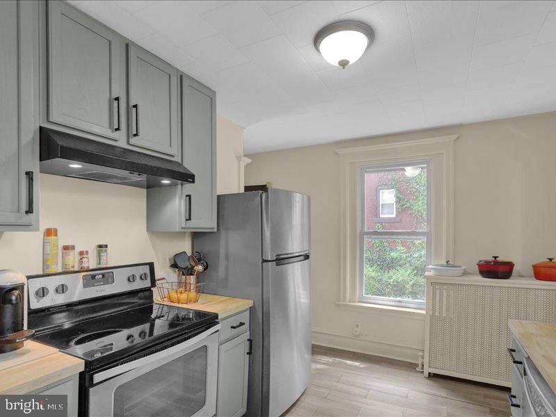 207 S 2ND STREET