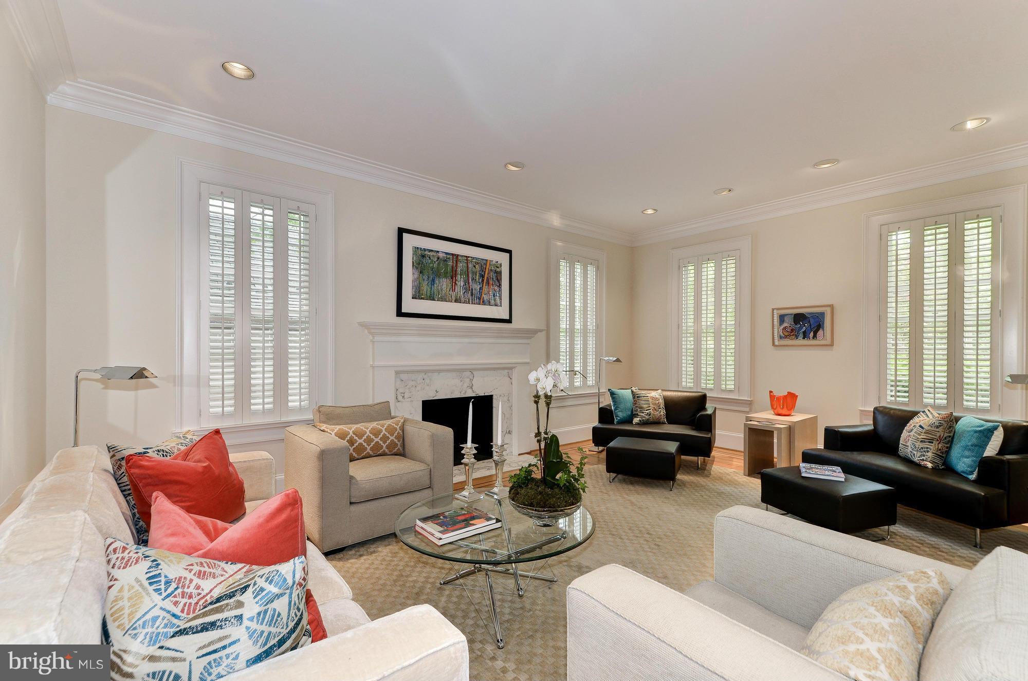 FOREST HILLS - Residential
