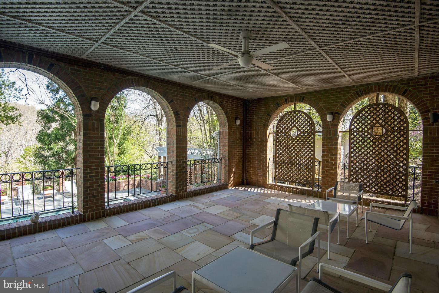 FOREST HILLS - Residential