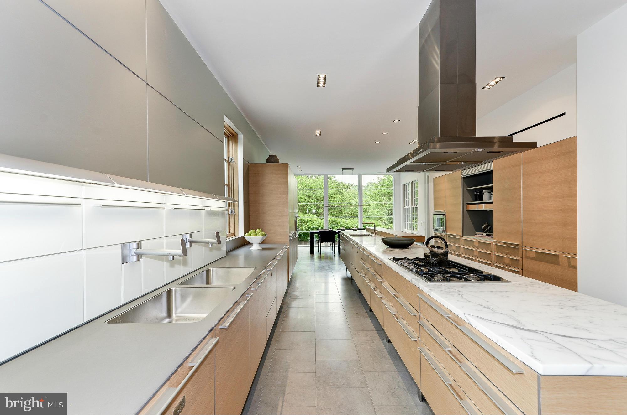 FOREST HILLS - Residential