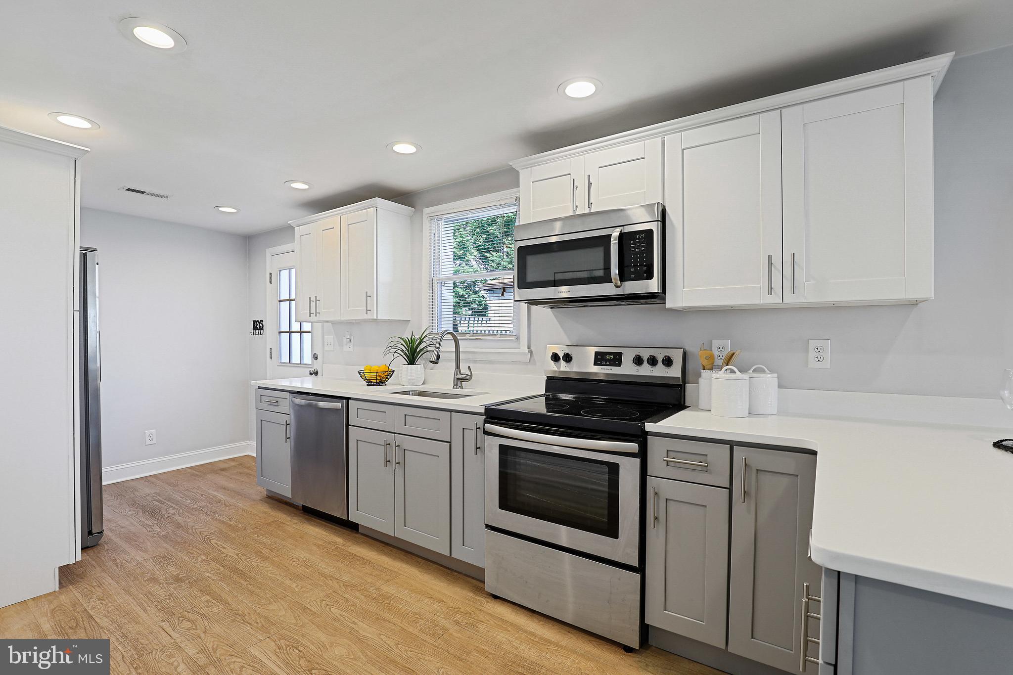 TWIN RIVER BEACH - Residential