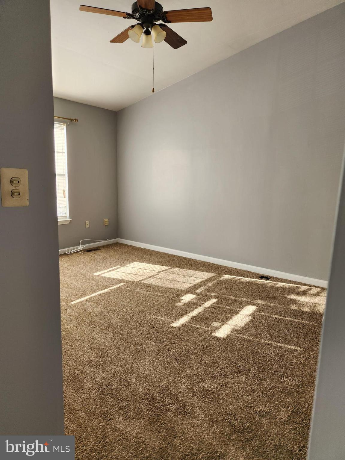 PRINCETON SQUARE - Residential Lease