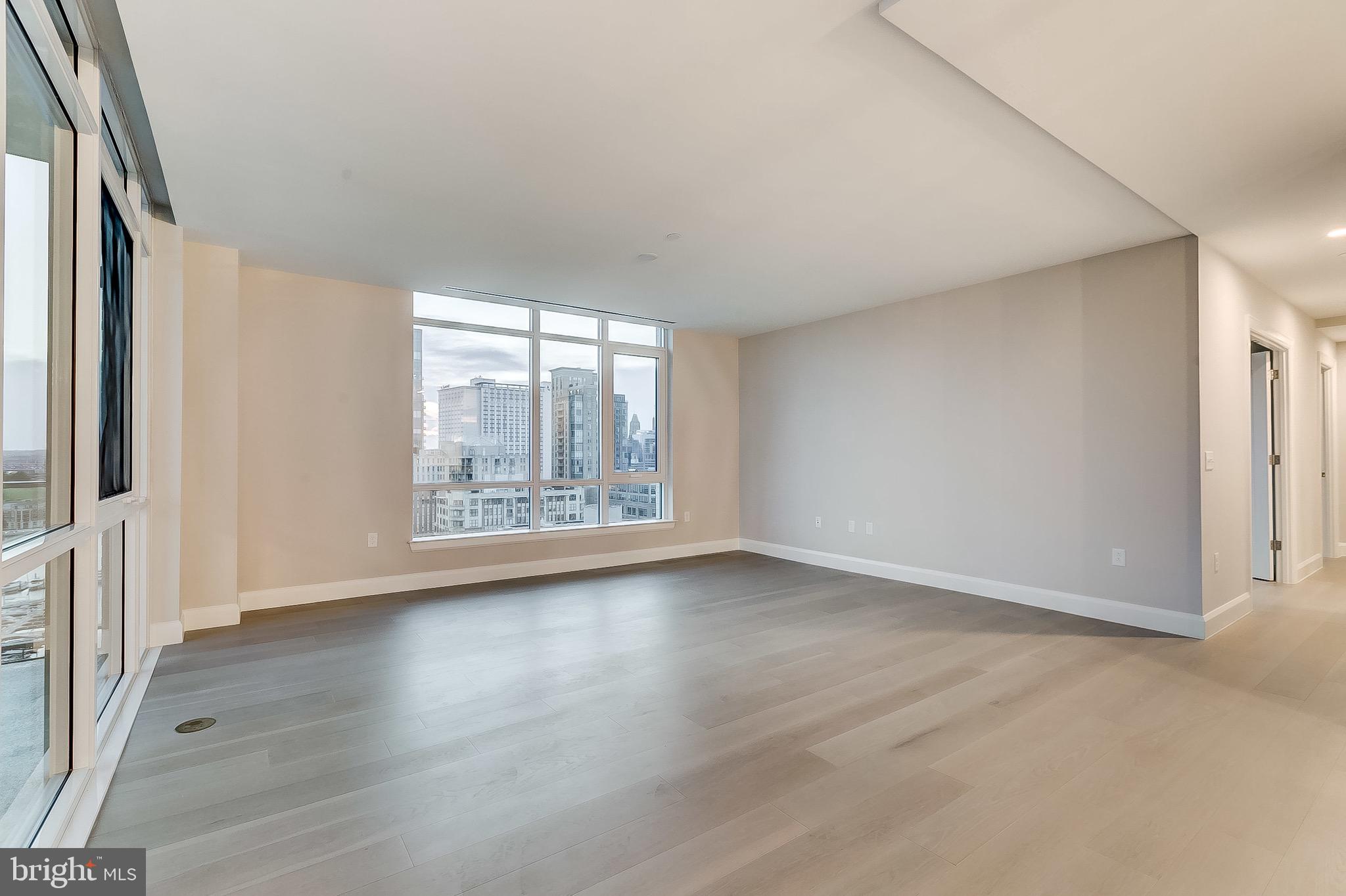 HARBOR EAST - Residential