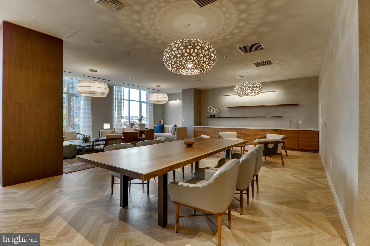 HARBOR EAST - Residential