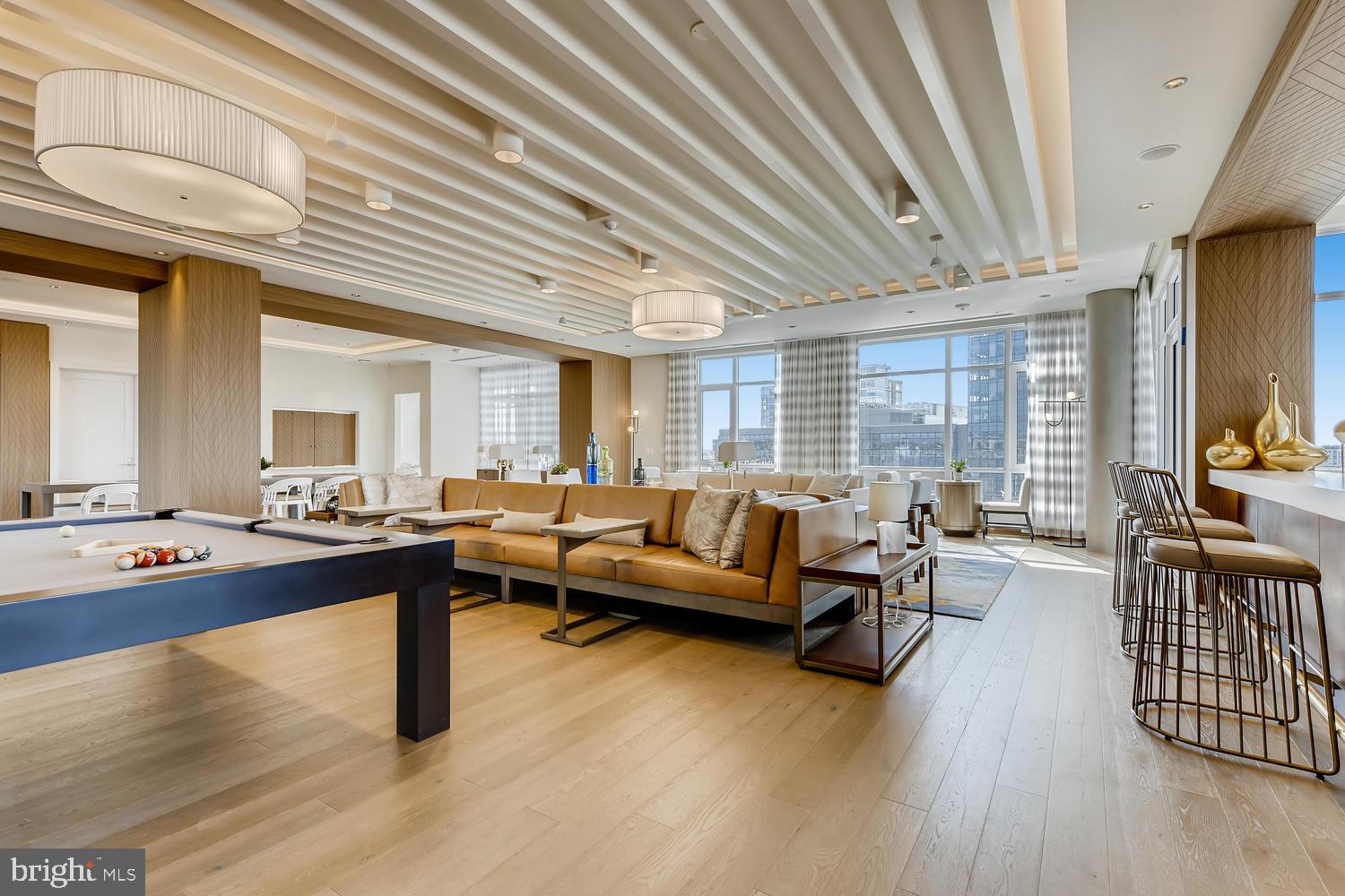 HARBOR EAST - Residential