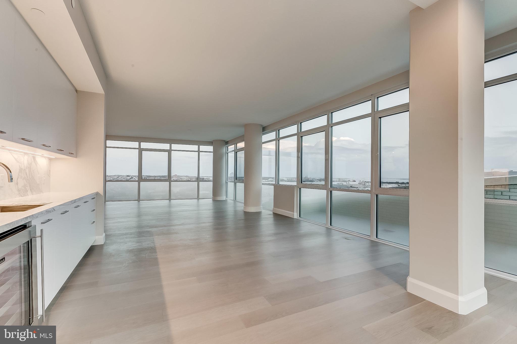 HARBOR EAST - Residential