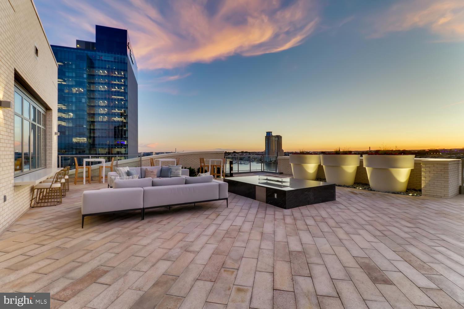 HARBOR EAST - Residential