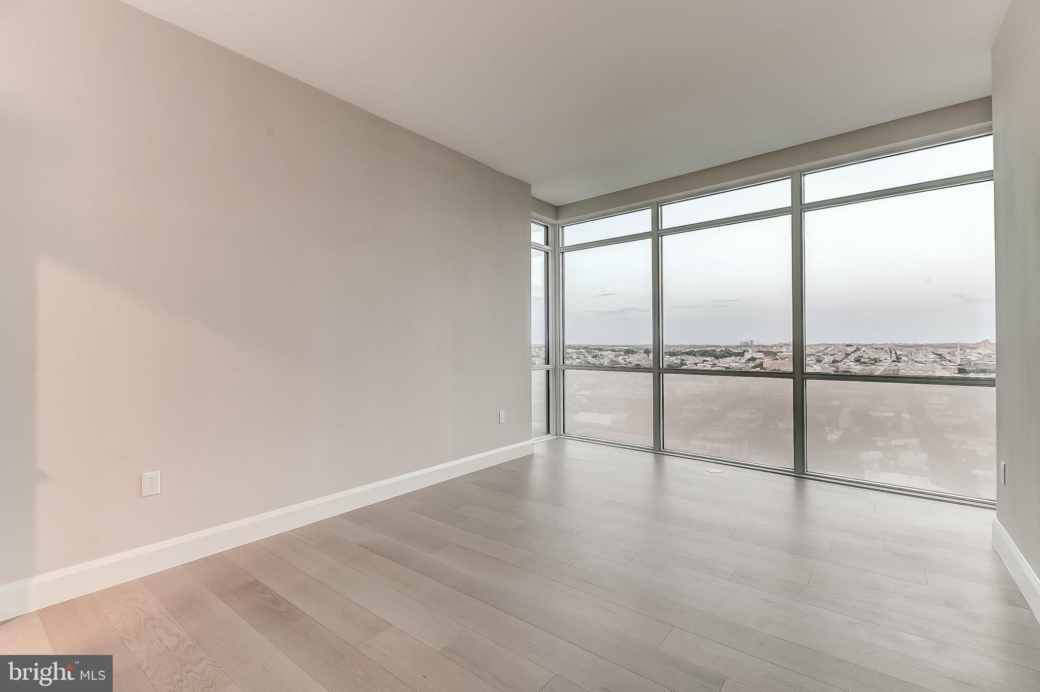 HARBOR EAST - Residential