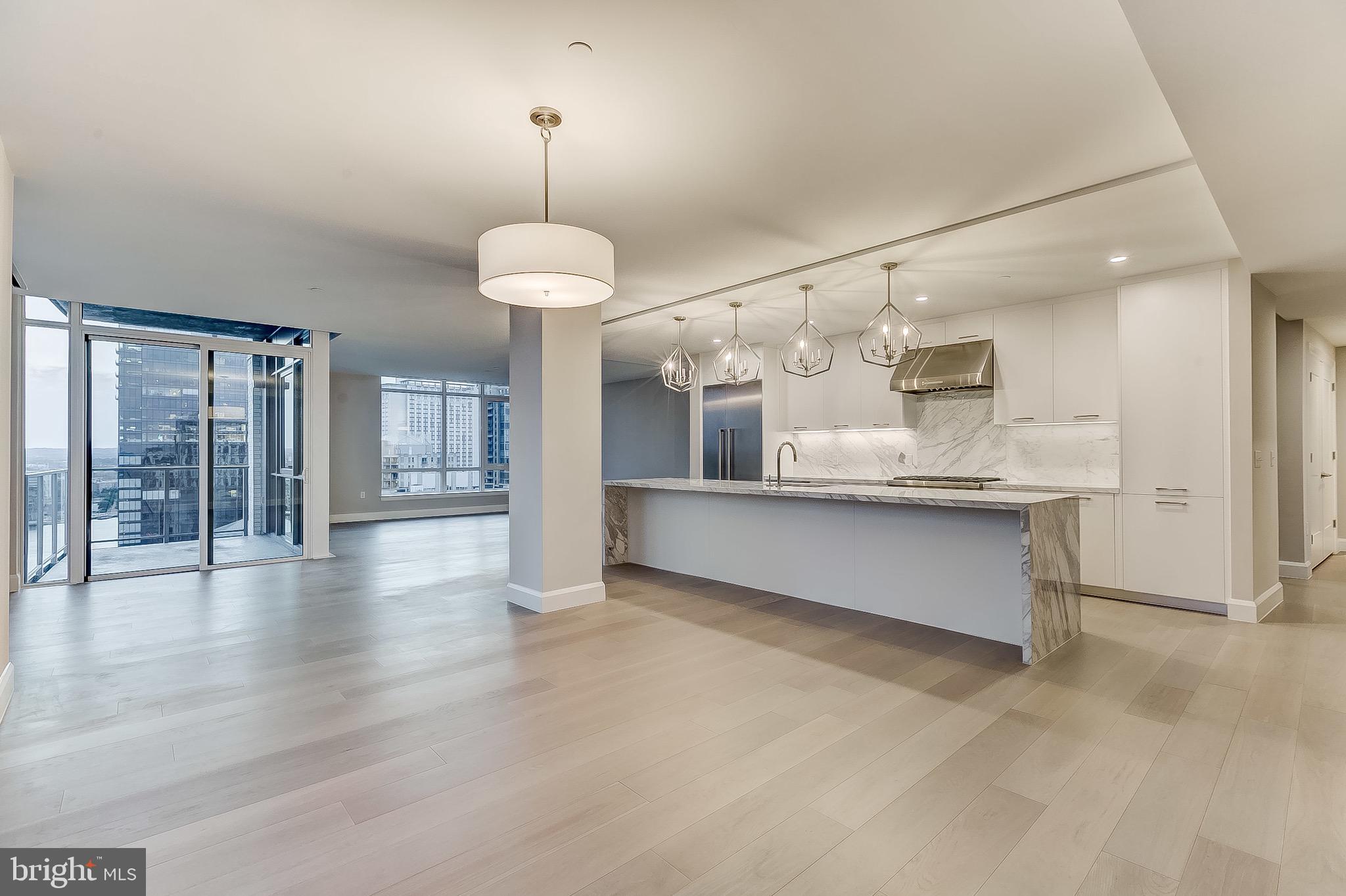 HARBOR EAST - Residential